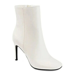 Journee Collection Women's Silvy Heel Bootie White Size 10 (MSRP $100)